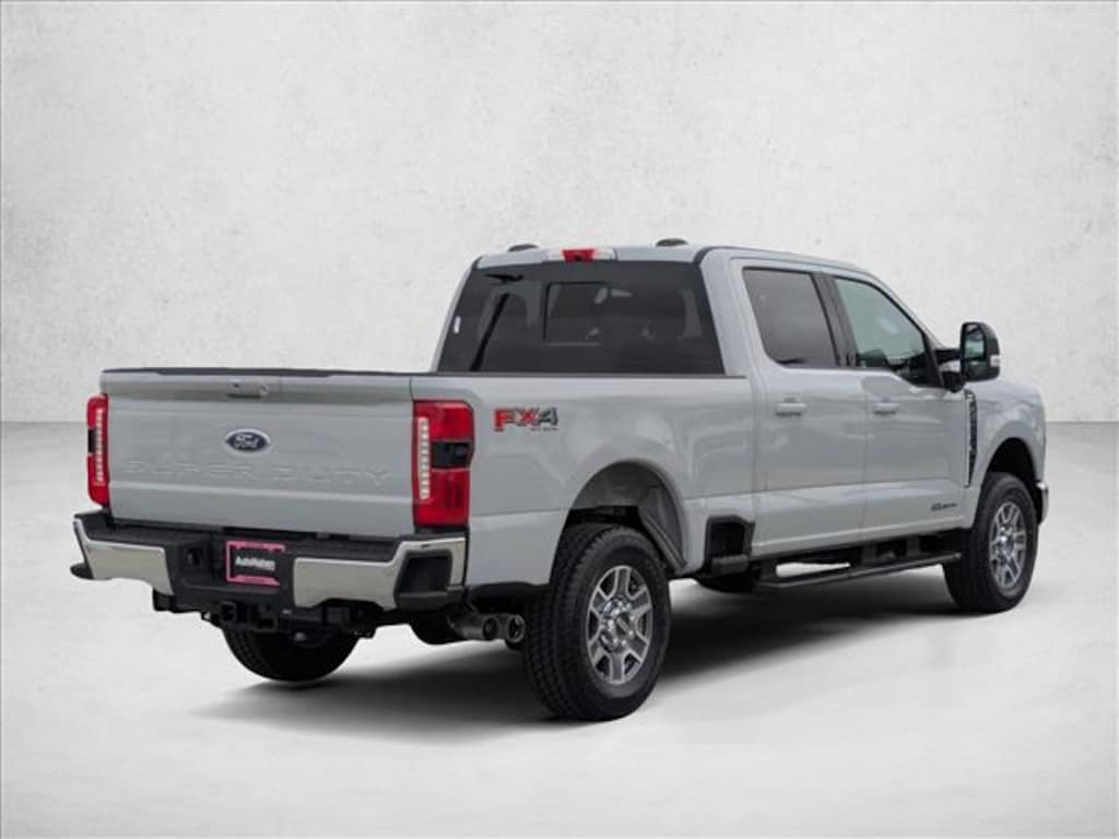 New 2026 Ford F-250 LARIAT Truck Crew Cab