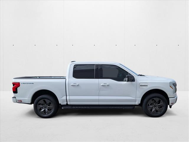 2023 Ford F-150 Lightning XLT photo 4