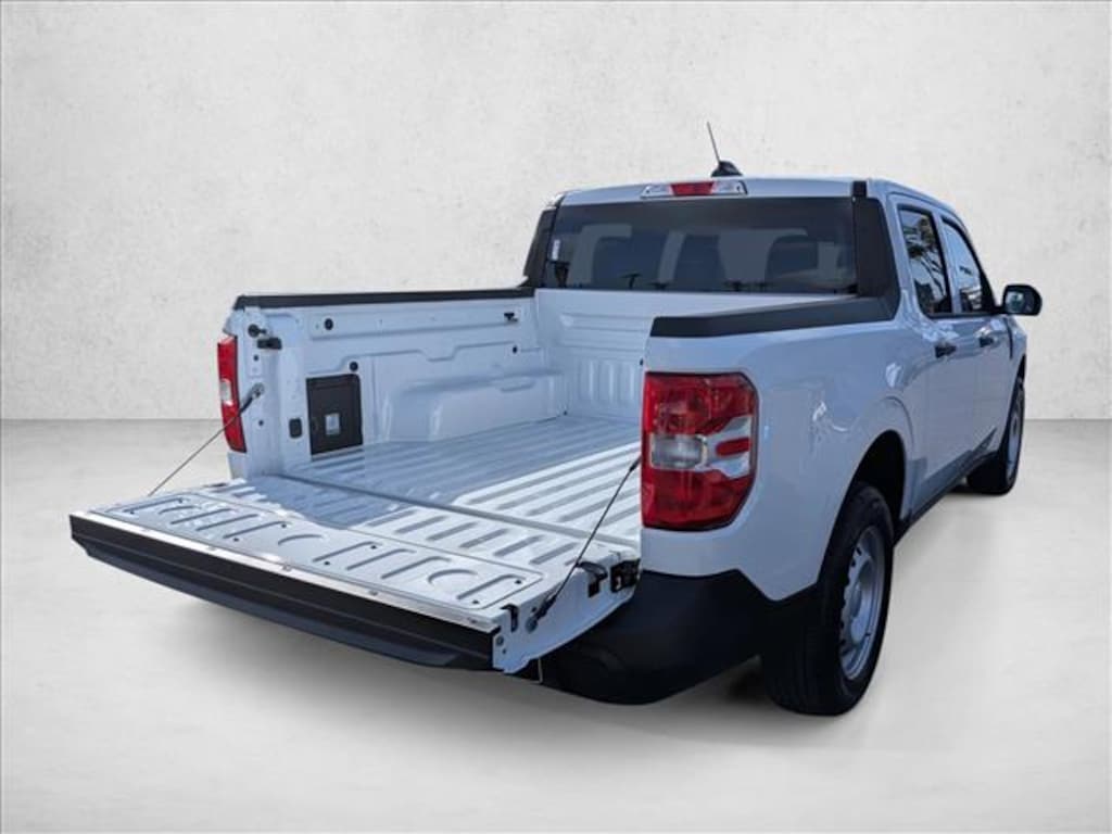 New 2025 Ford Maverick XL Truck SuperCrew