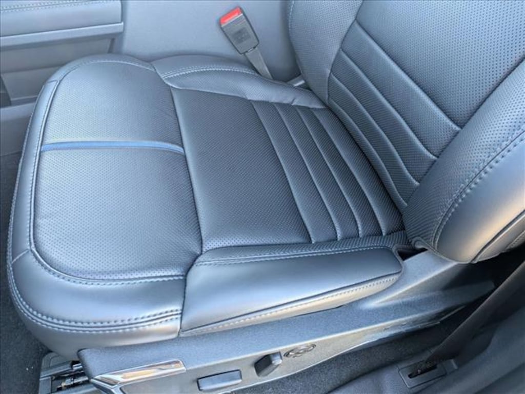 New 2026 Ford F-250 Platinum Truck Crew Cab