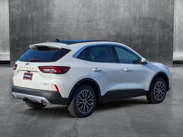 2025 Ford Escape Premium photo 2