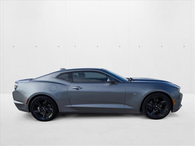 2019 Chevrolet Camaro 1LT Coupe photo 4
