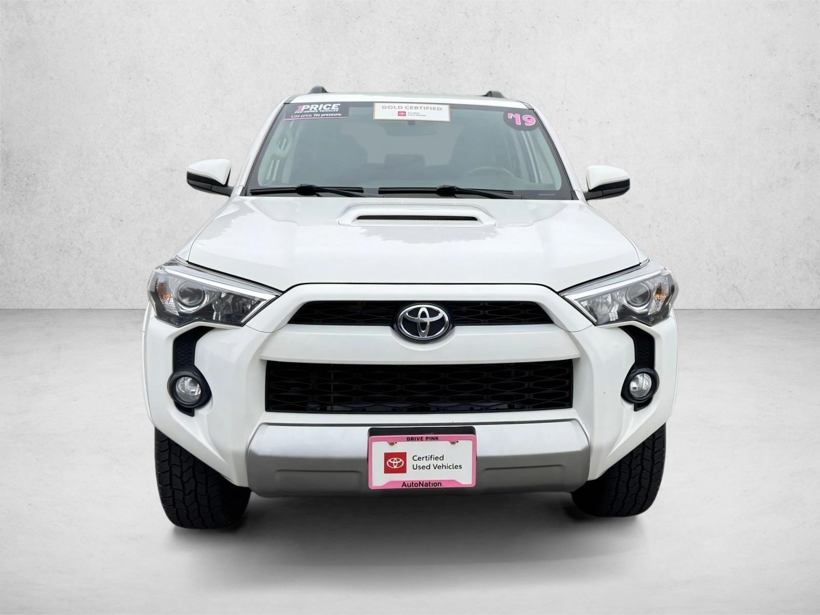 2019 Toyota 4Runner TRD photo 2