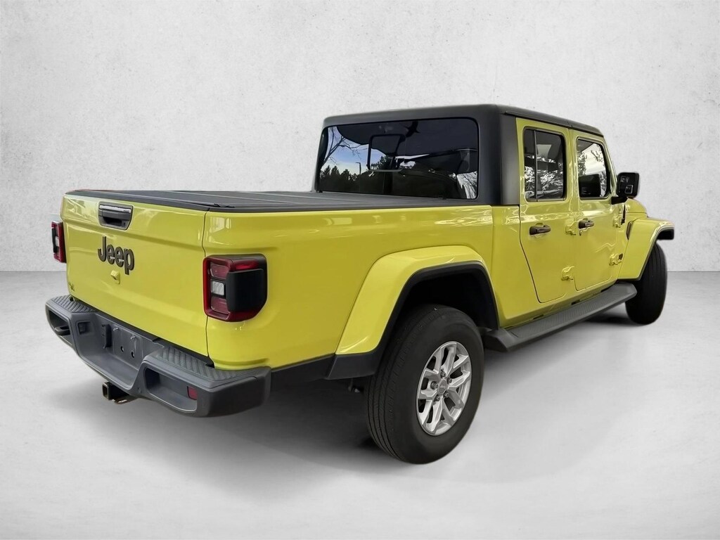 Used 2023 Jeep Gladiator Sport Truck Crew Cab