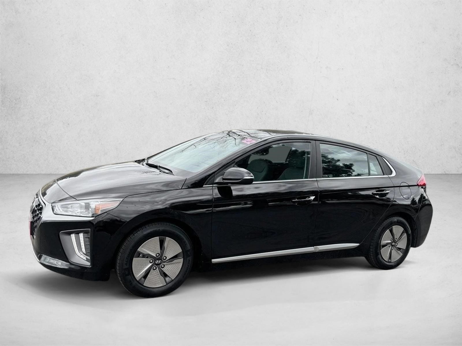 2022 Hyundai Ioniq SE