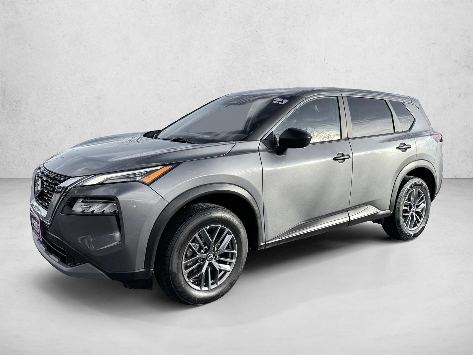 2023 Nissan Rogue S's photo