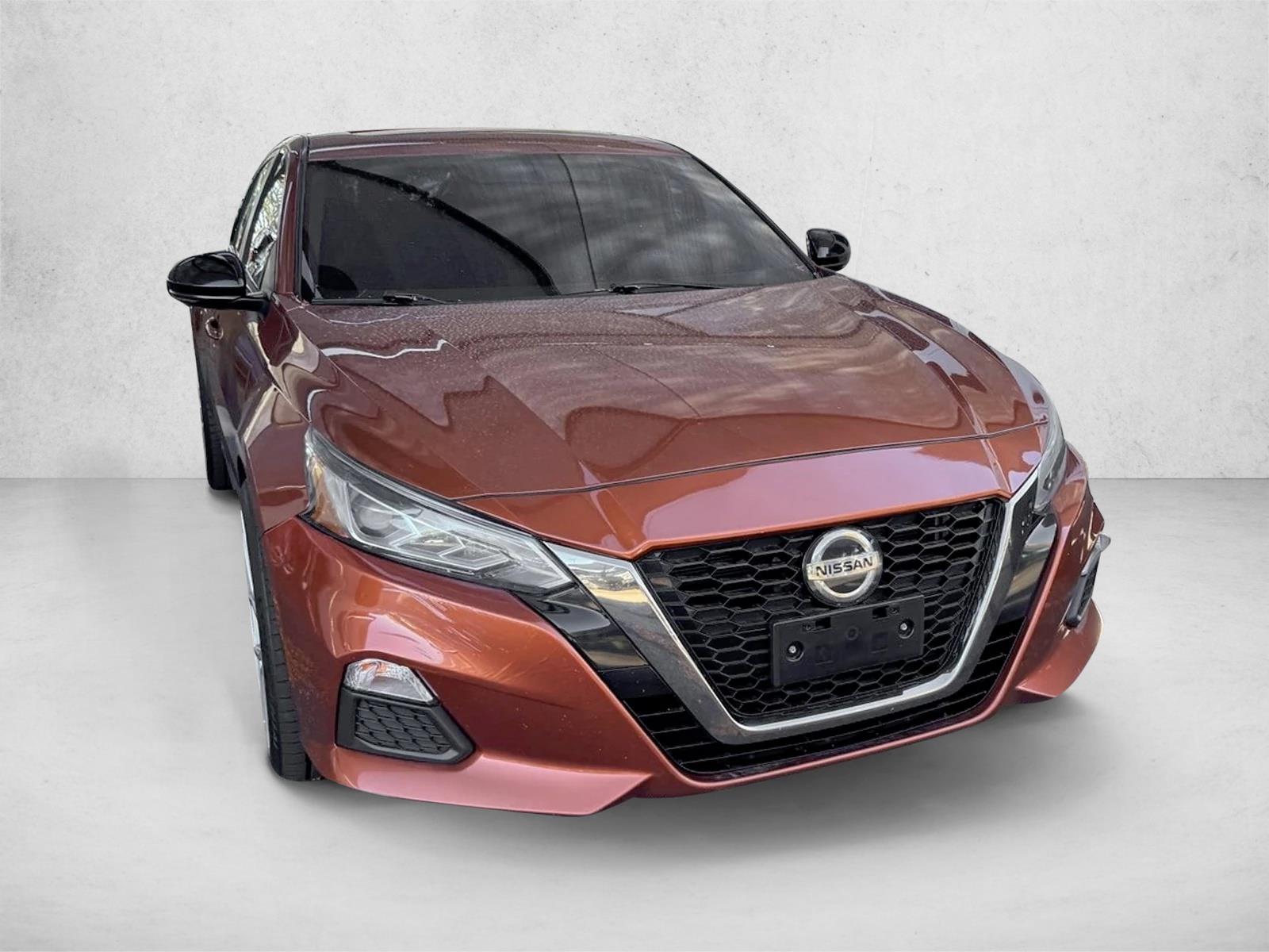 2019 Nissan Altima 2.5 SR photo 3