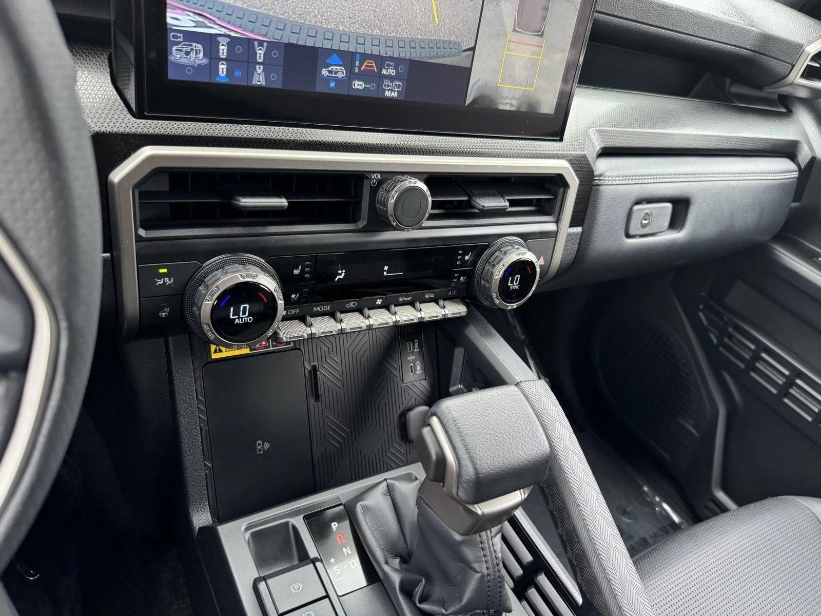 2025 Toyota 4Runner Limited - Photo 16