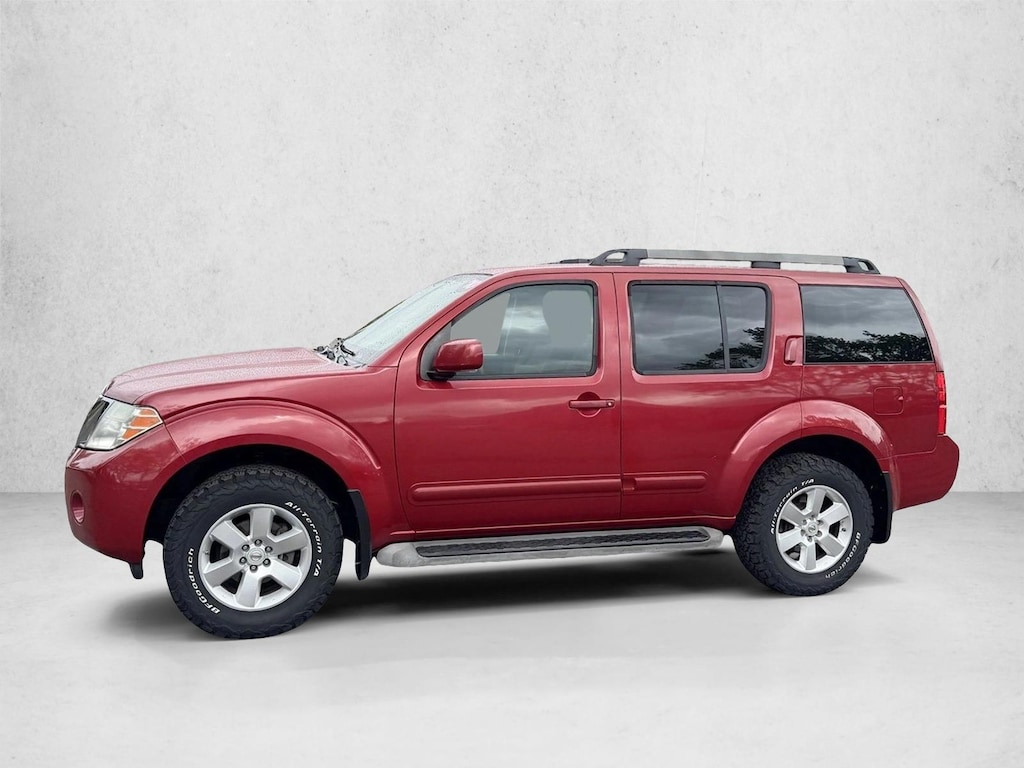 Used 2010 Nissan Pathfinder SE SUV