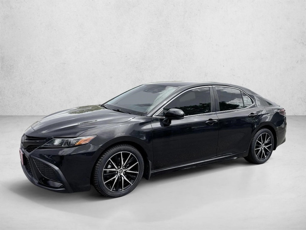 Used 2021 Toyota Camry SE Sedan