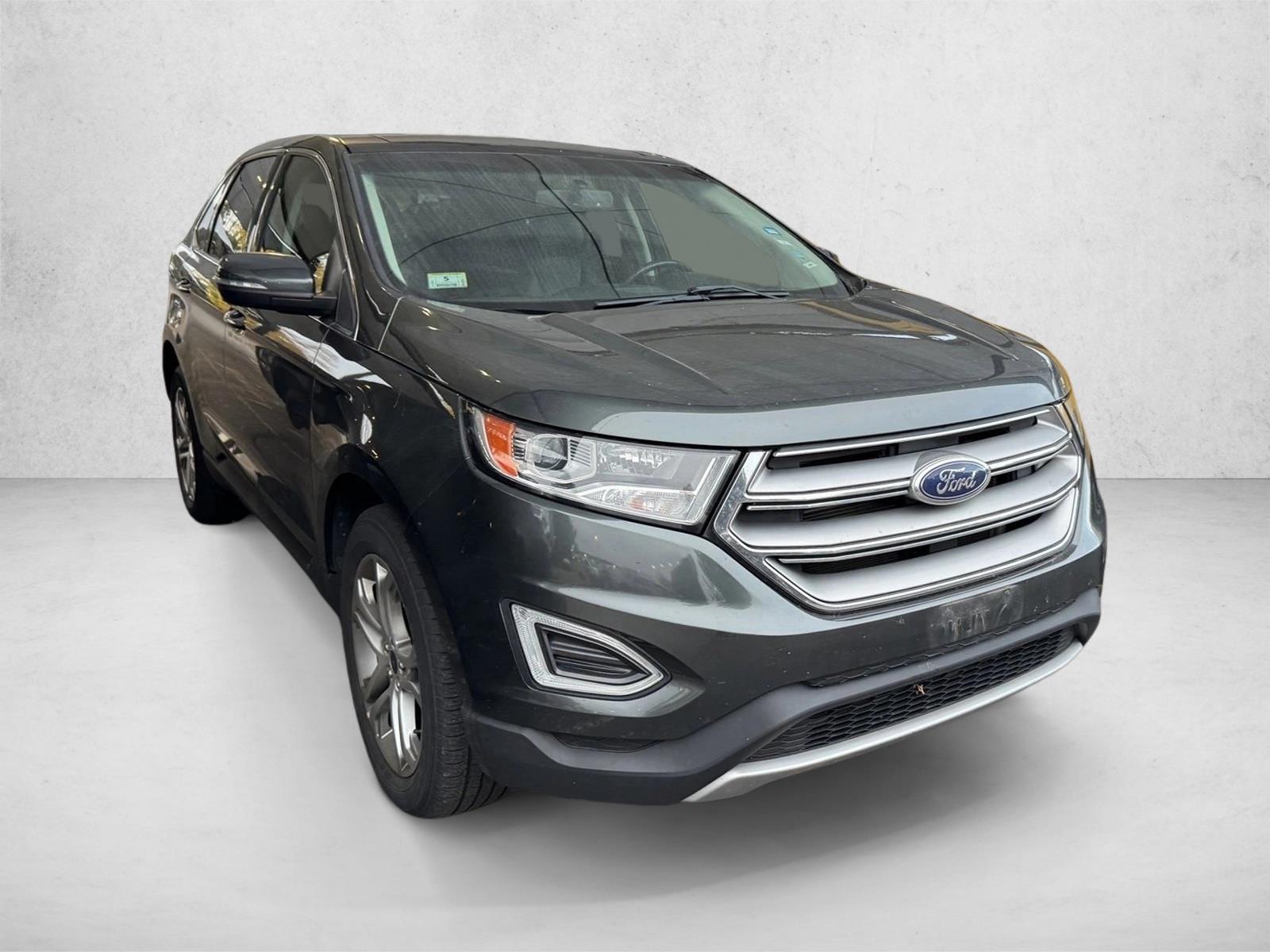 2015 Ford Edge Titanium photo 3