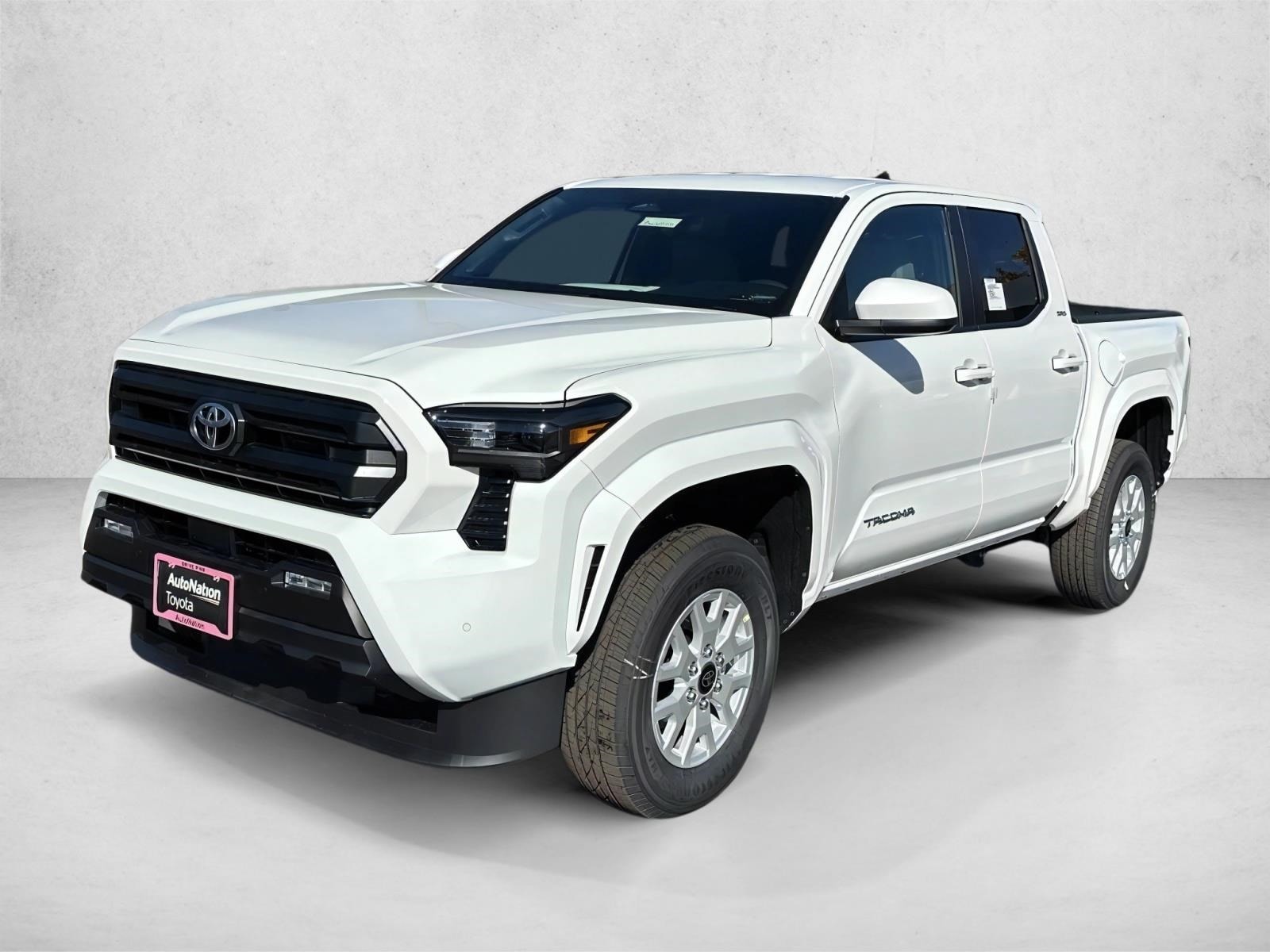2025 Toyota Tacoma SR5's photo