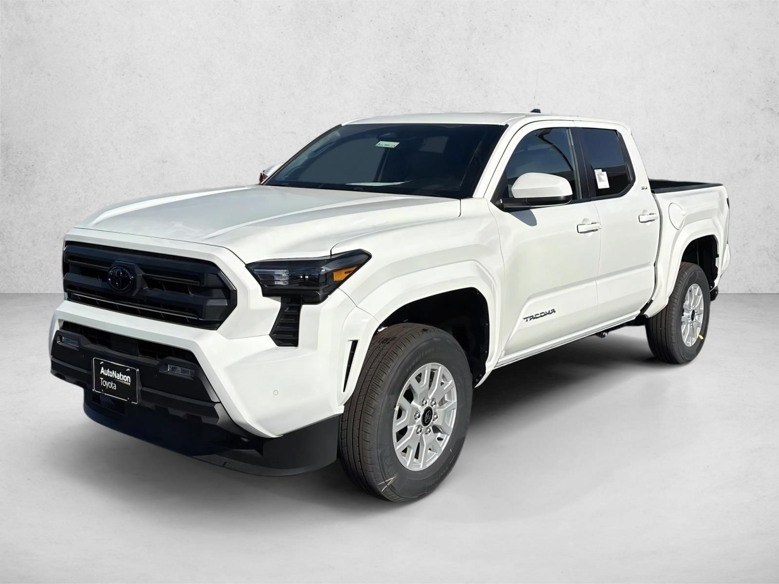 2025 Toyota Tacoma SR5's photo