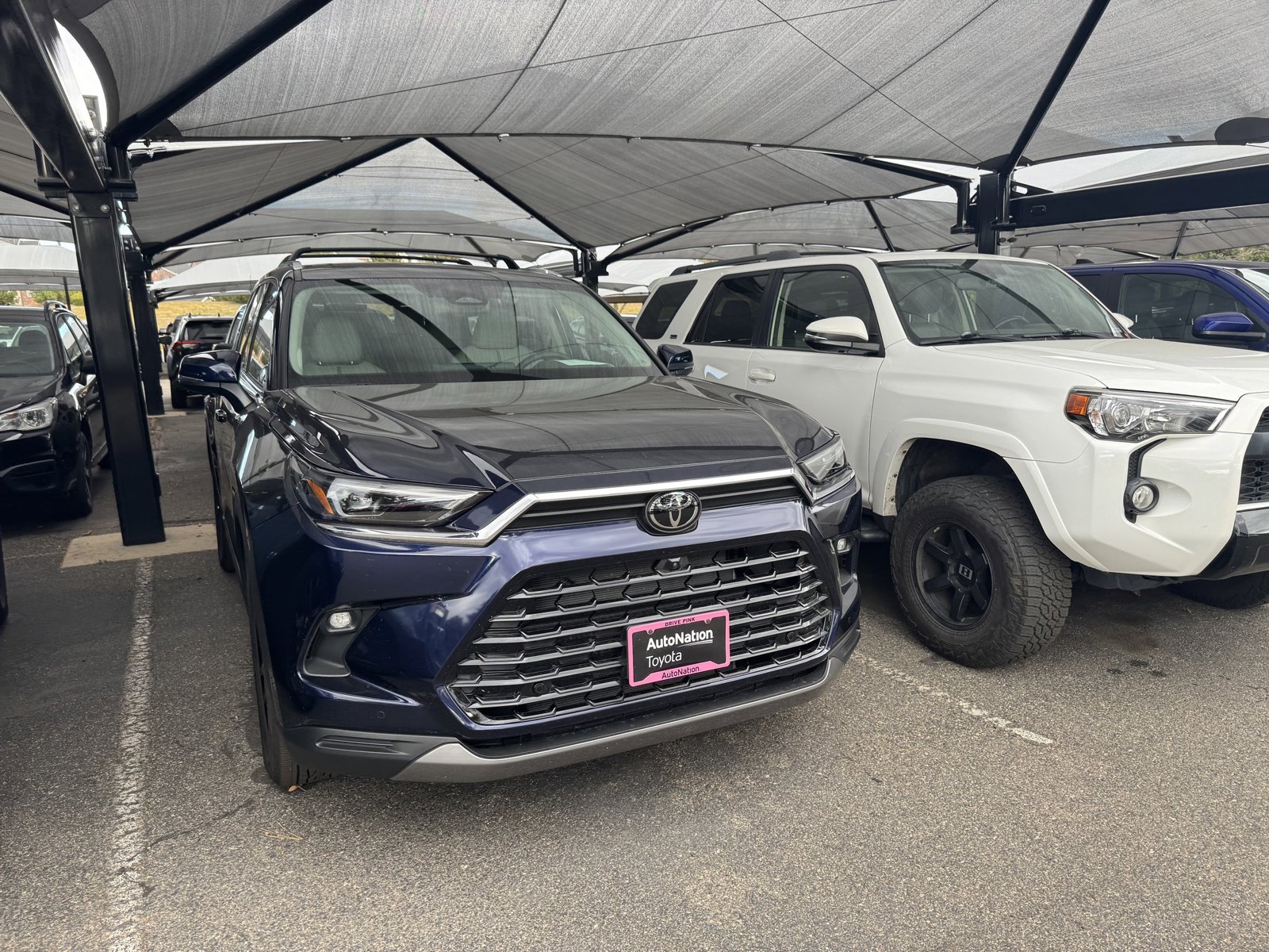 2025 Toyota Grand Highlander Platinum photo 2
