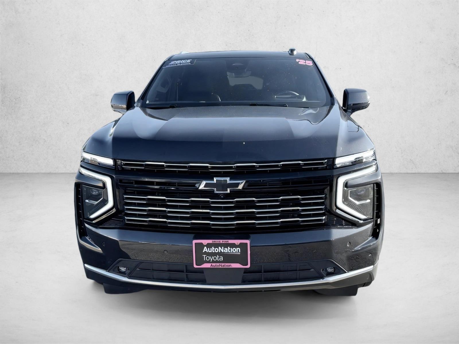 2025 Chevrolet Suburban High Country photo 2