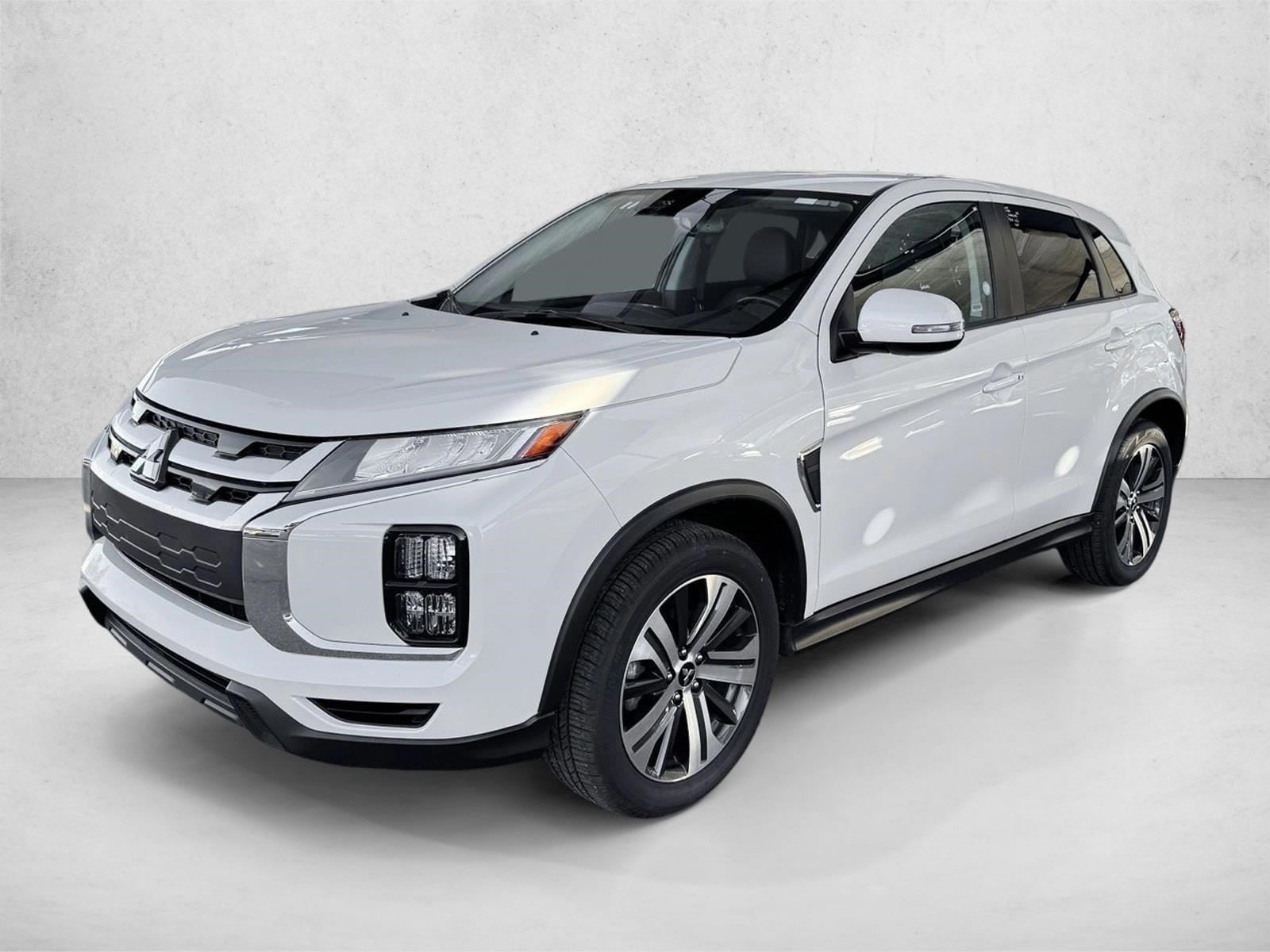 2024 Mitsubishi Outlander Sport SE's photo