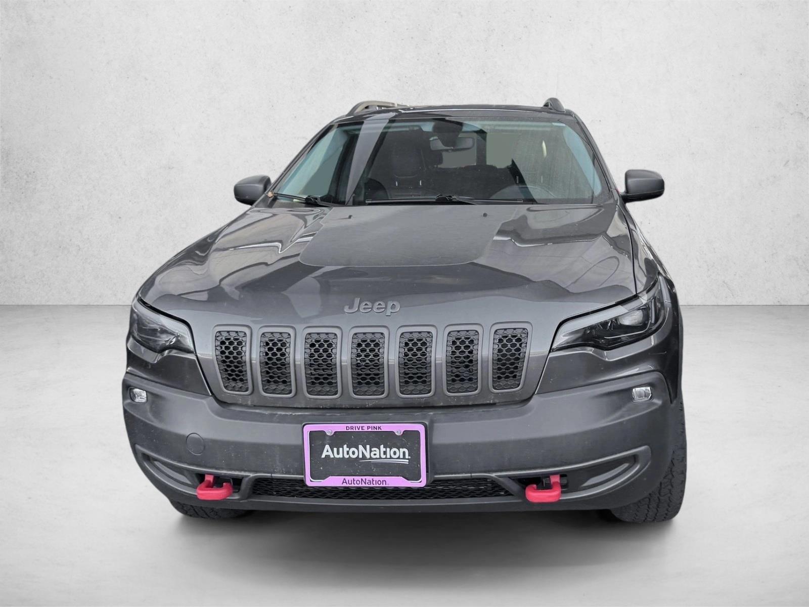 2019 Jeep Cherokee Trailhawk photo 2