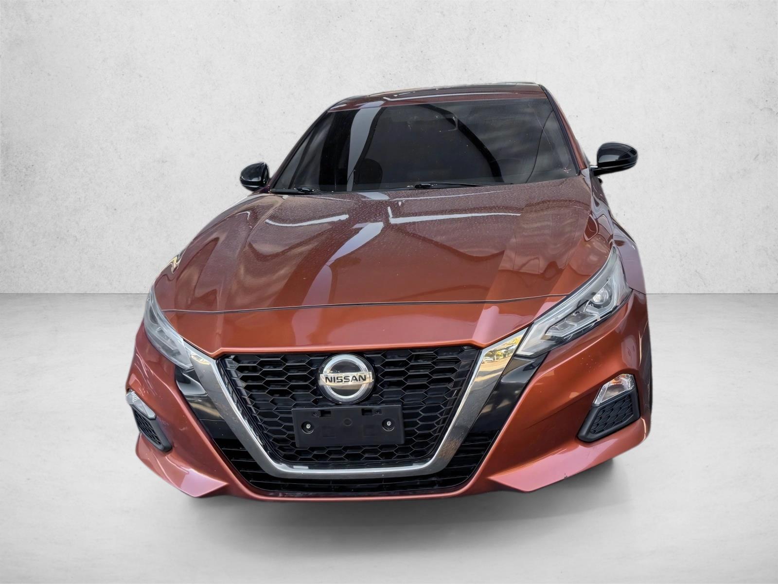 2019 Nissan Altima 2.5 SR photo 2