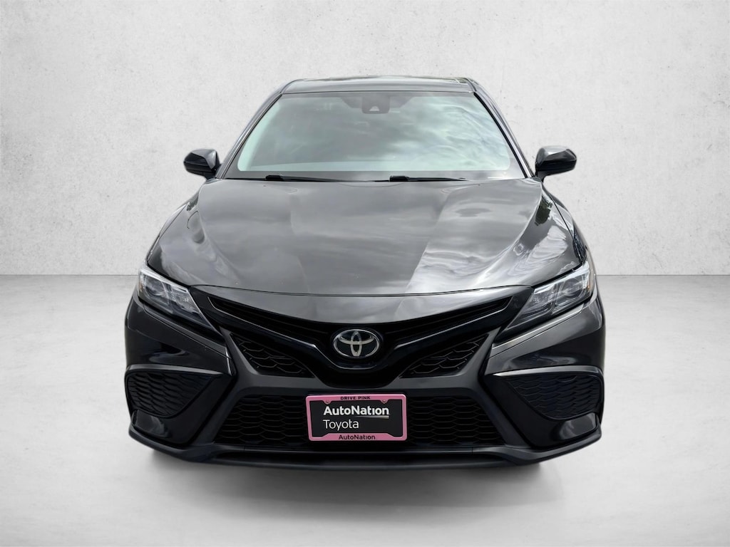 Used 2021 Toyota Camry SE Sedan