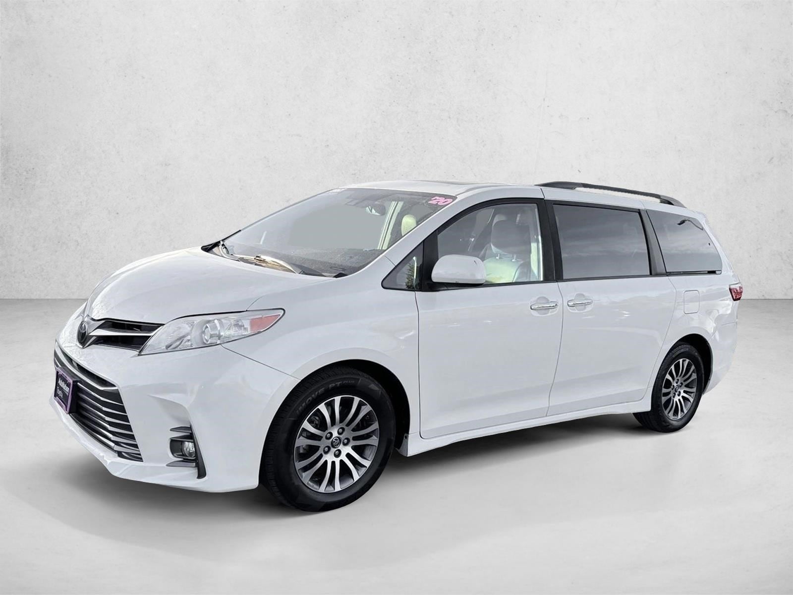 2020 Toyota Sienna XLE