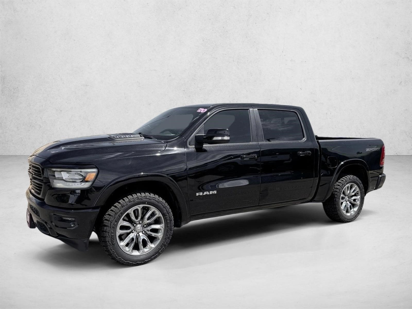 2020 RAM 1500 Laramie 4x4 Crew Cab 5'7's photo