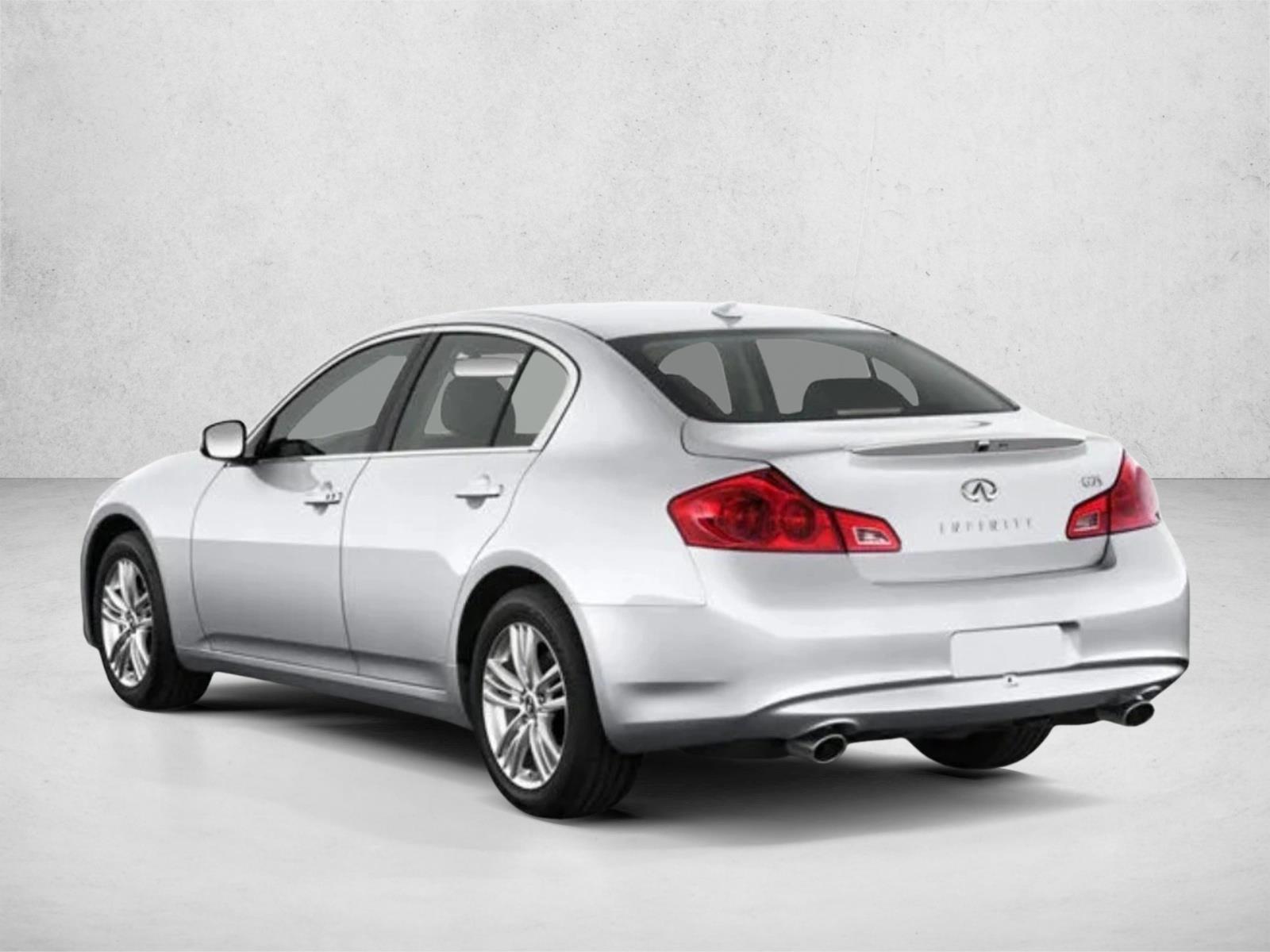 2011 Infiniti G37 photo 3