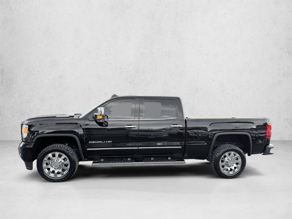 Used 2019 GMC Sierra 2500HD Denali Truck Crew Cab