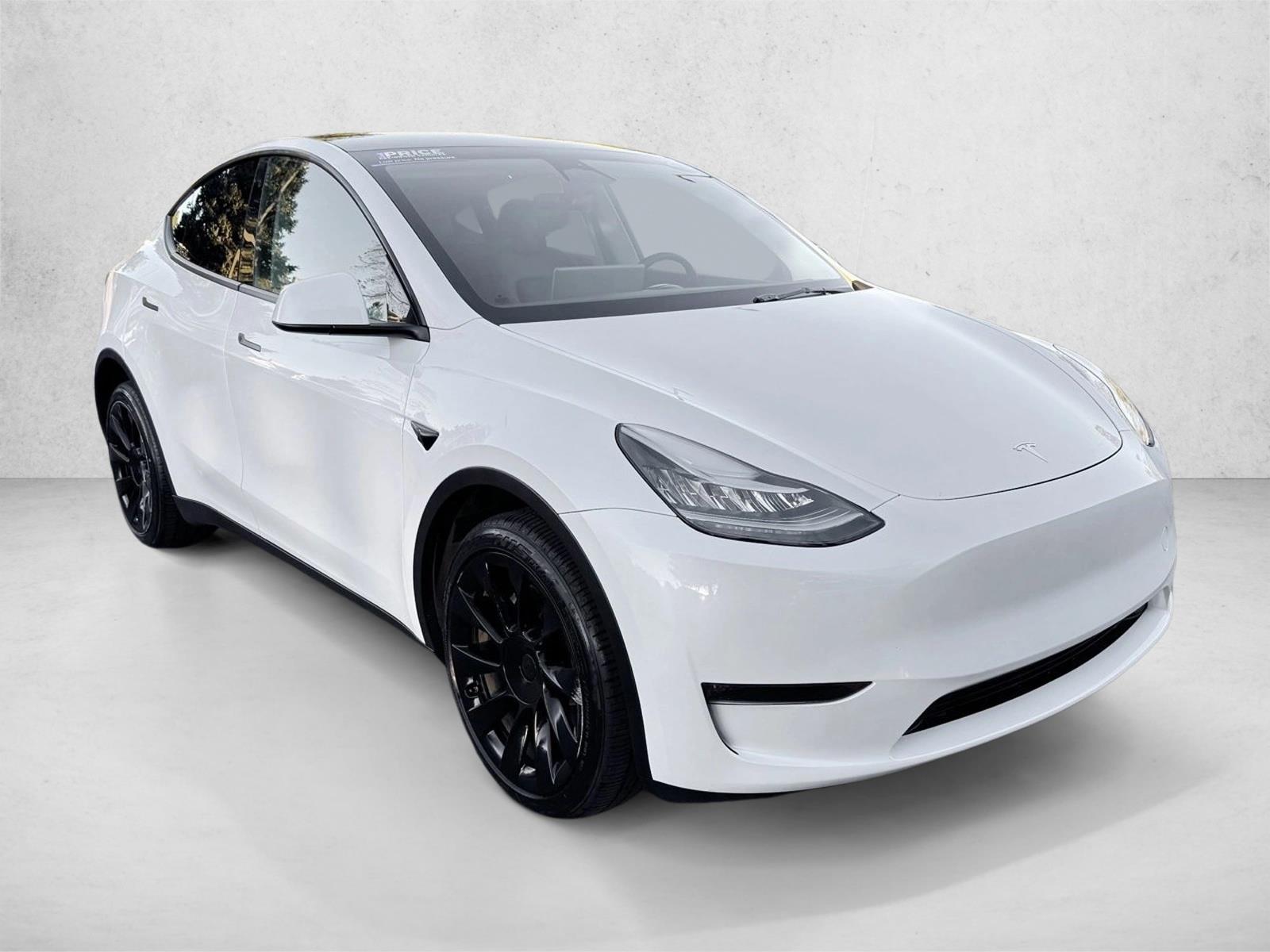2023 Tesla Model Y Long Range photo 3