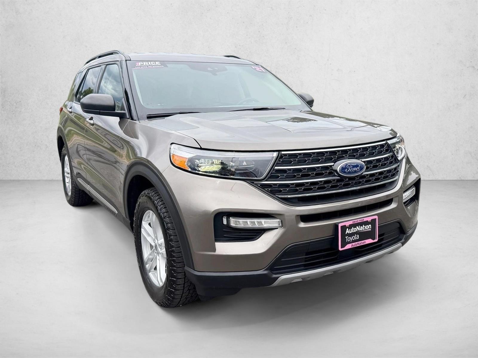 2021 Ford Explorer XLT photo 2