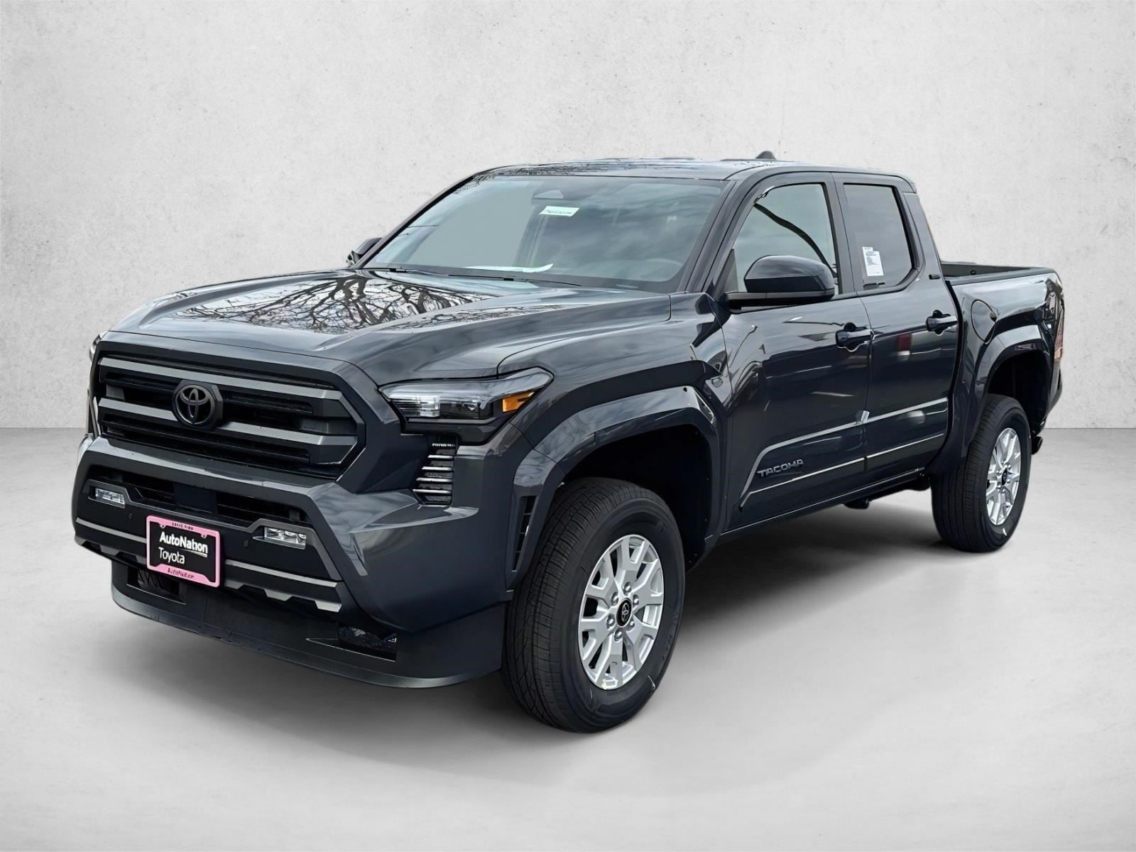 2025 Toyota Tacoma SR5's photo