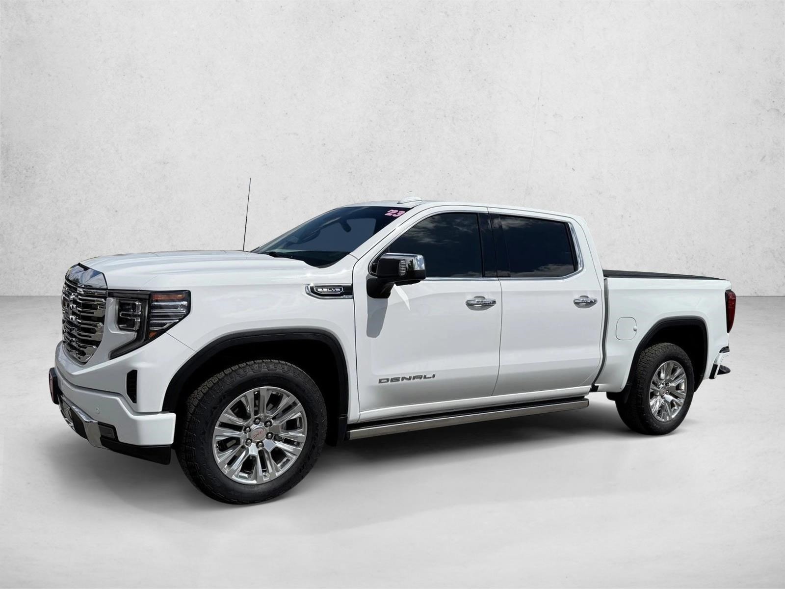 2023 GMC Sierra 4WD Crew Cab Short Box Denali's photo