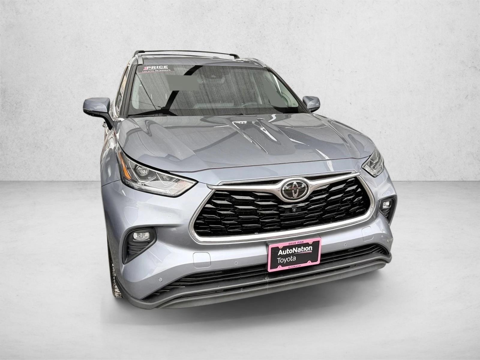2021 Toyota Highlander Limited photo 3