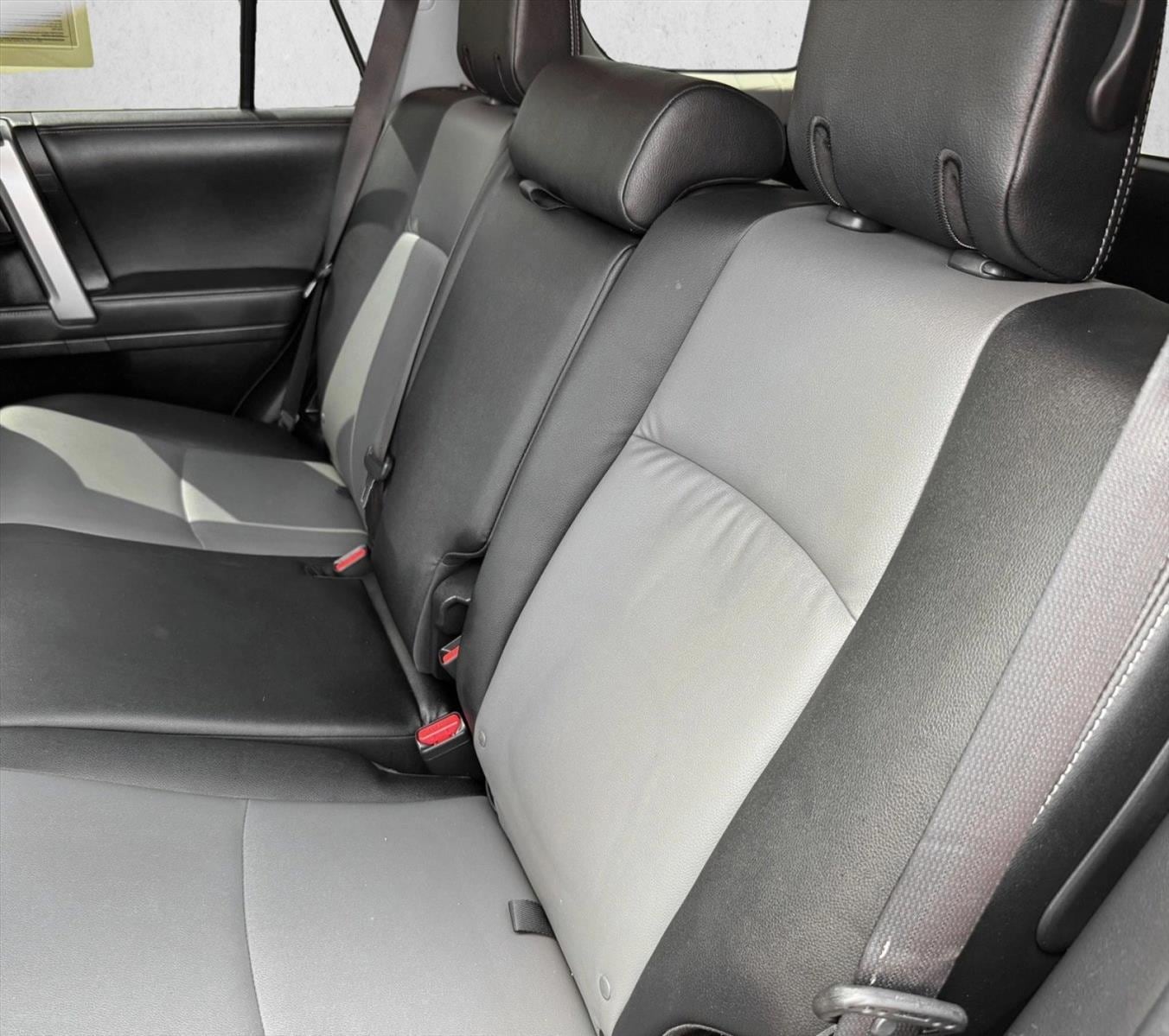 2022 Toyota 4Runner SR5 Premium - Photo 18
