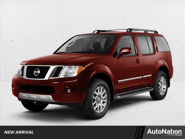 2010 Nissan Pathfinder SE 4x4's photo