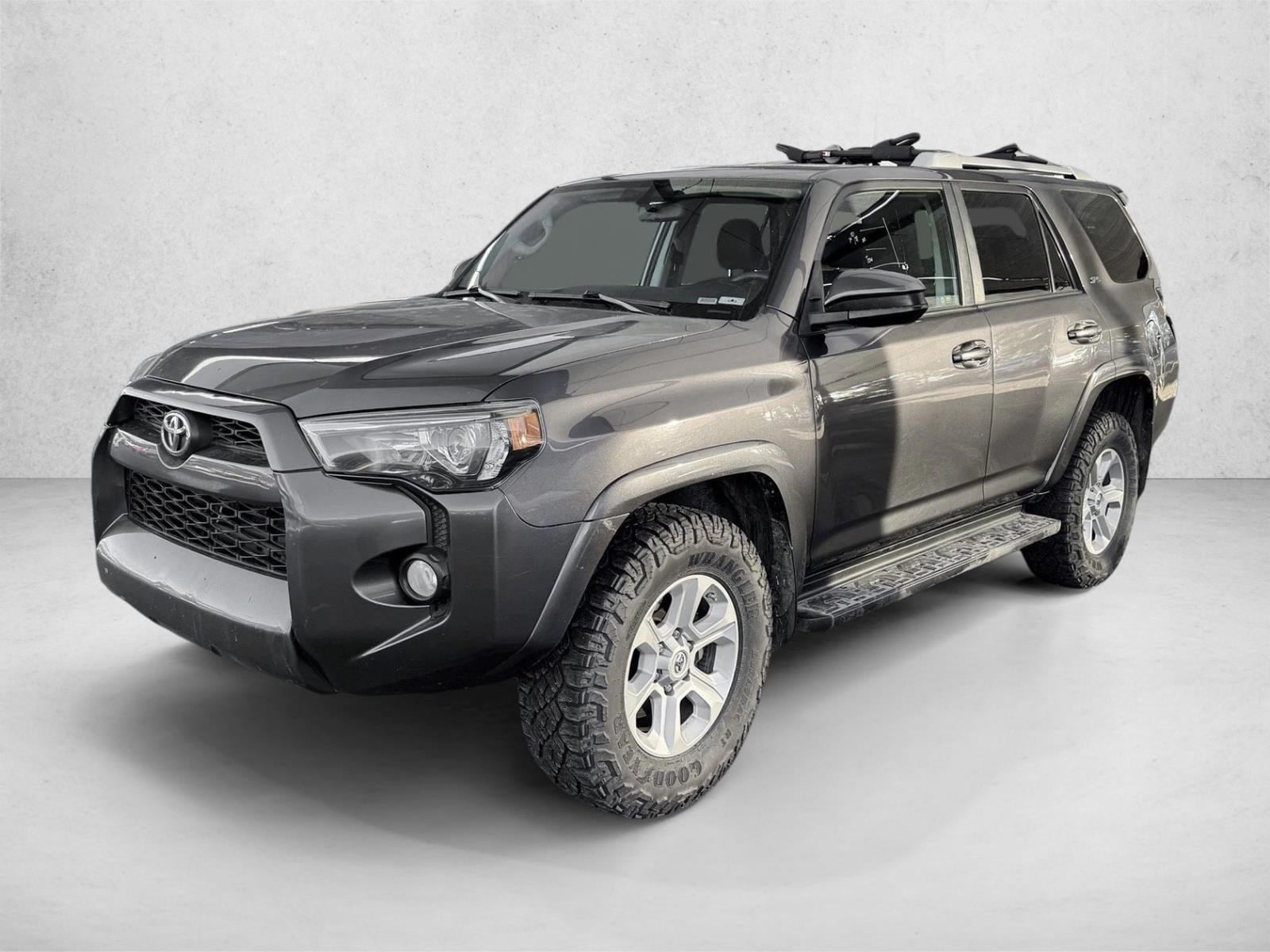 2017 Toyota 4Runner SR5's photo