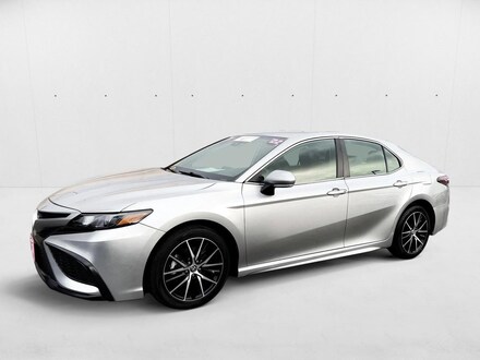 2022 Toyota Camry SE Sedan