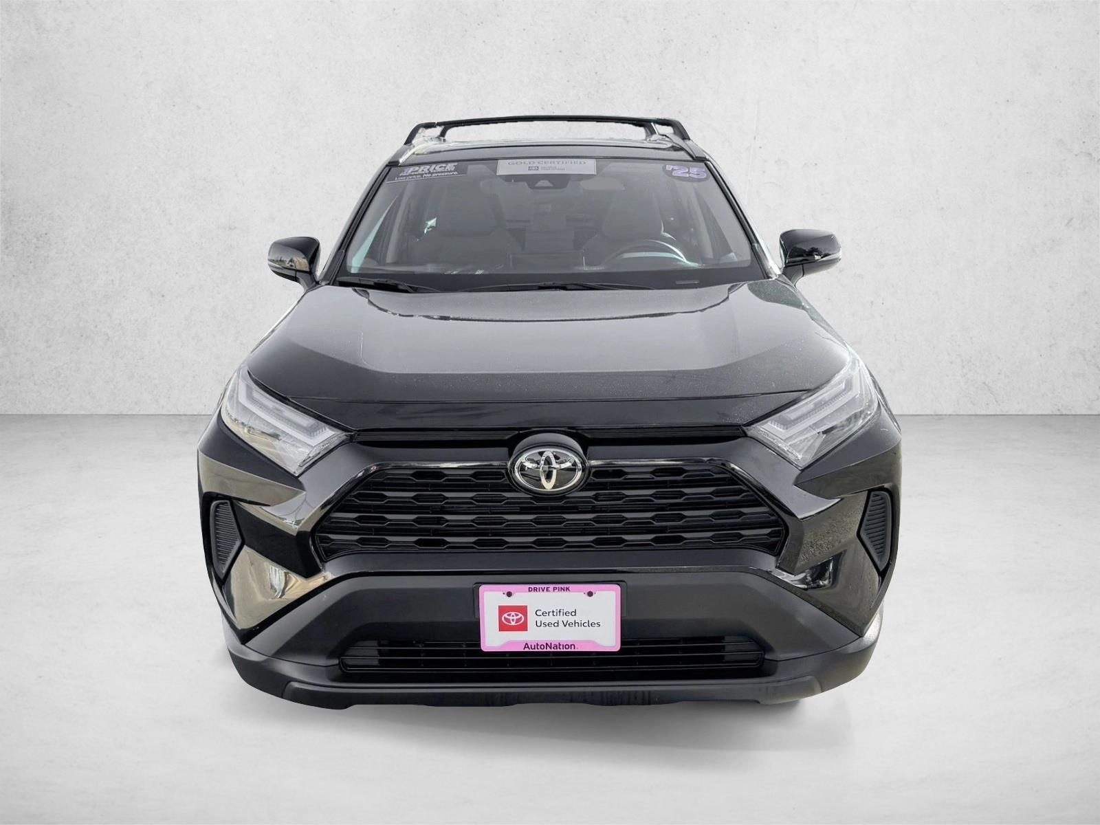 2025 Toyota RAV4 XLE photo 2