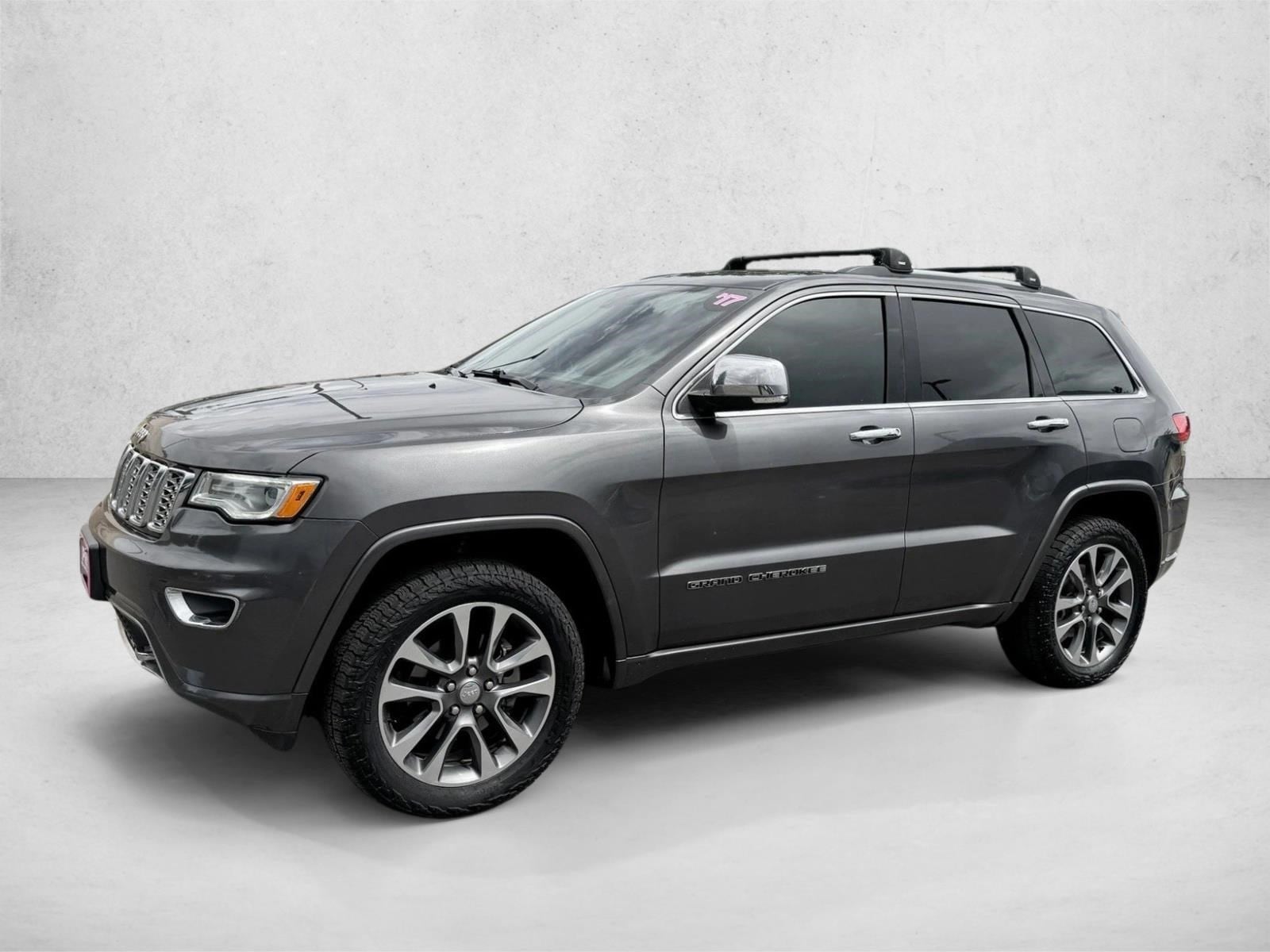 2017 Jeep Grand Cherokee Overland 4WD's photo