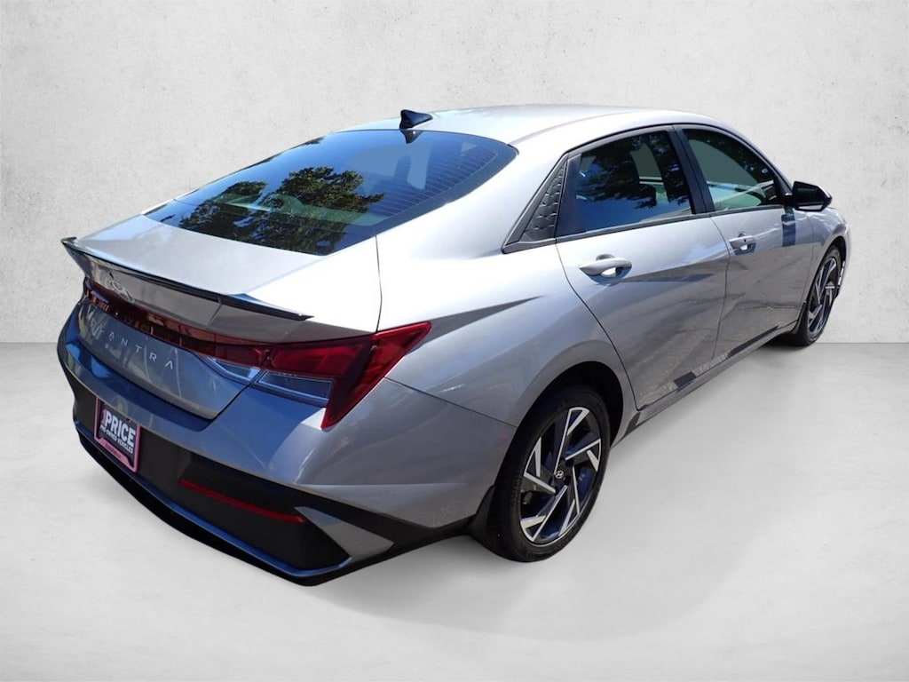 Used 2025 Hyundai Elantra SEL Sport Sedan
