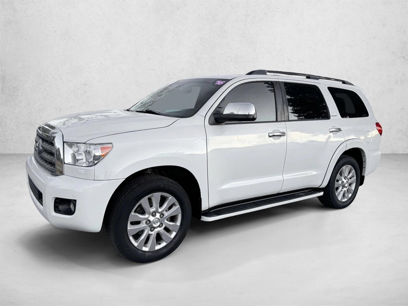 2016 Toyota Sequoia Platinum's photo