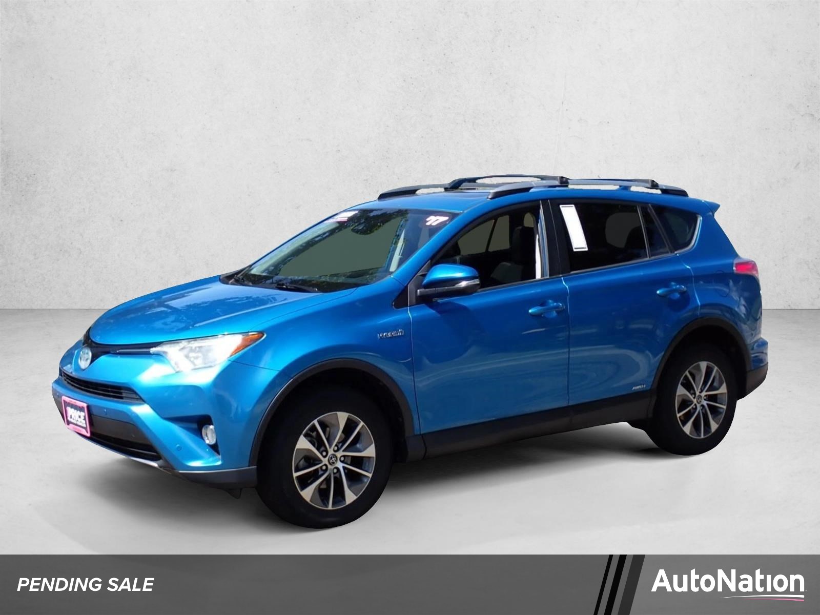 Used 2017 Toyota RAV4 Hybrid XLE SUV