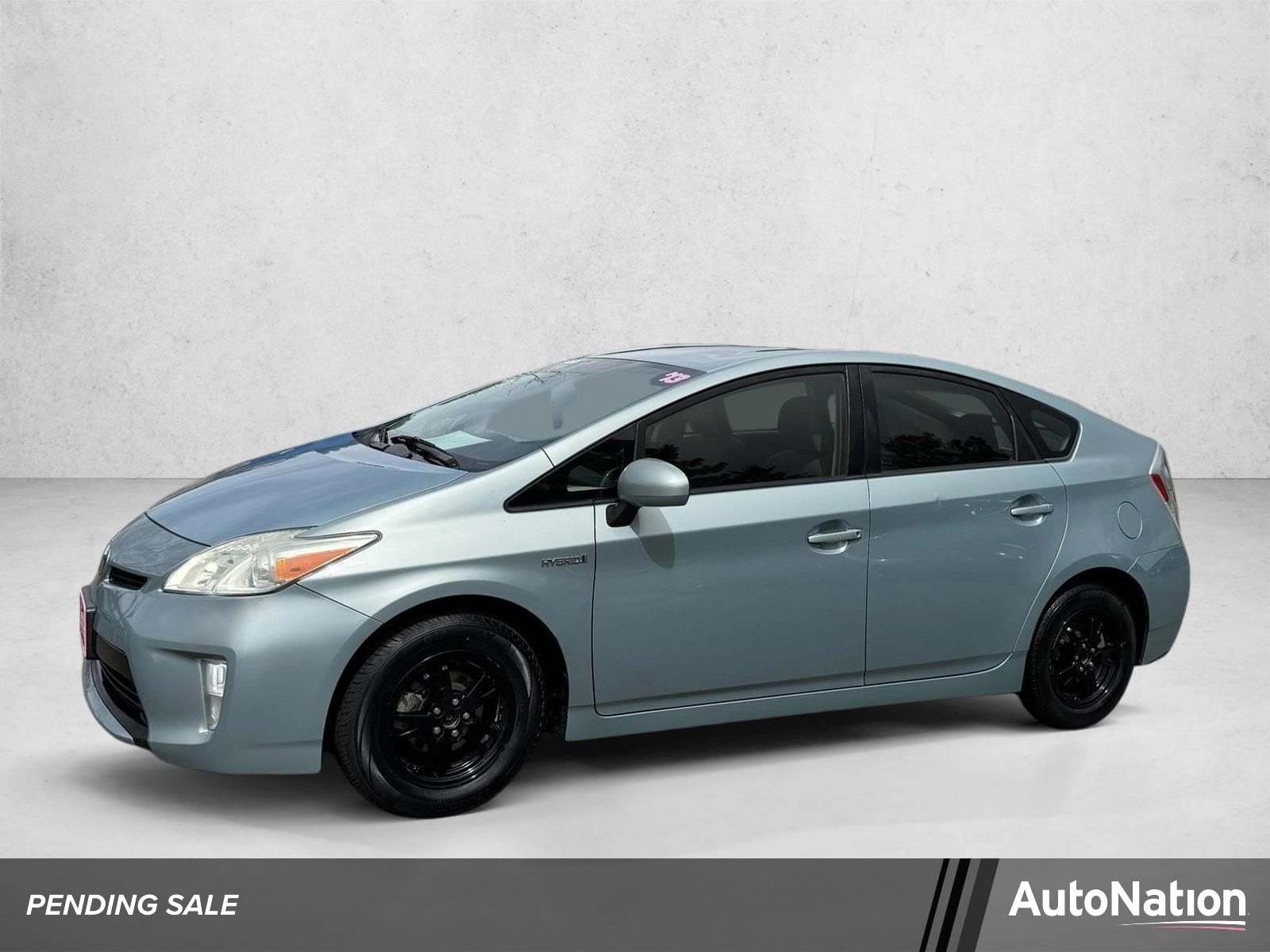 2013 Toyota Prius Two's photo