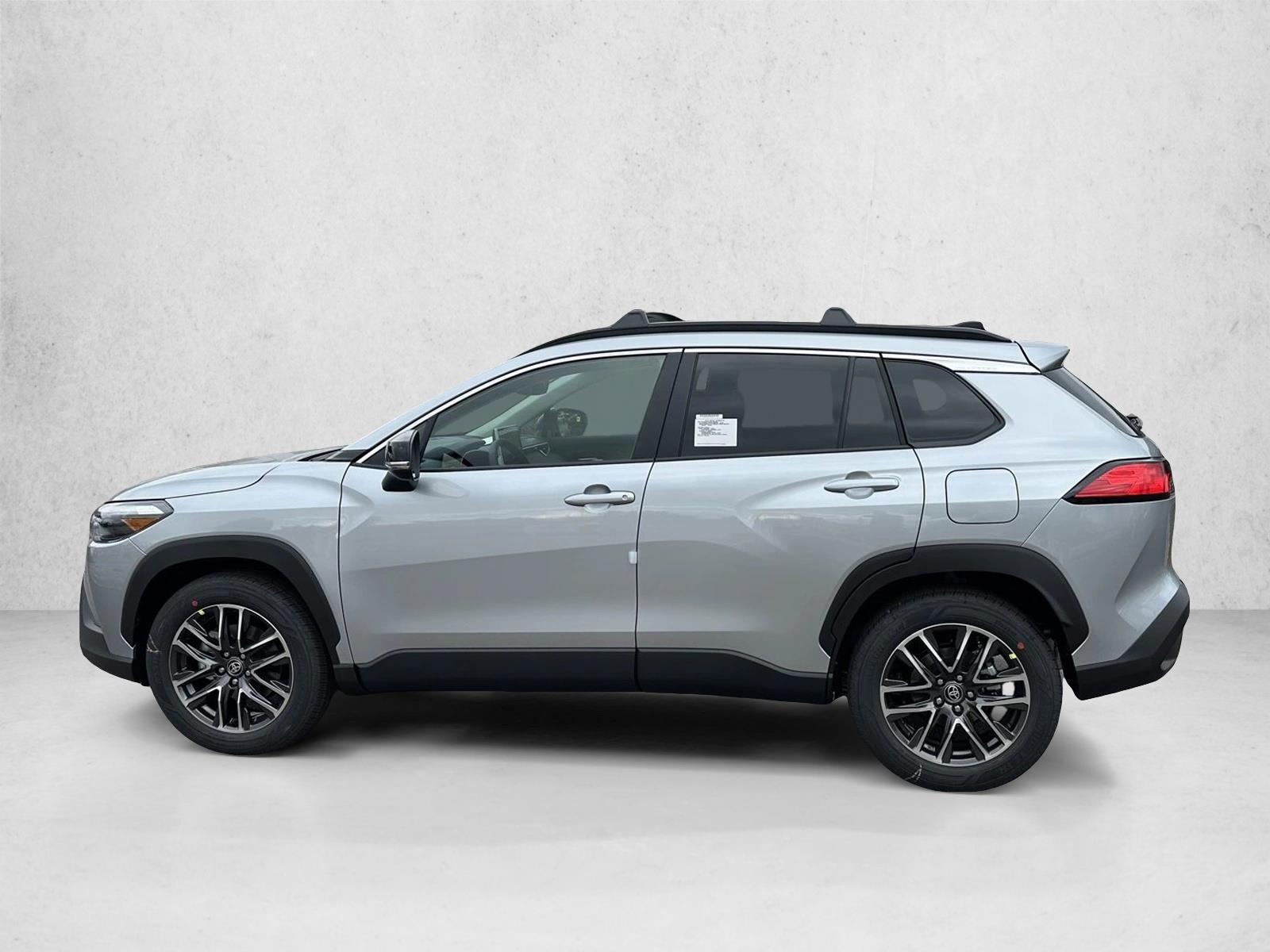 2026 Toyota Corolla Cross XLE photo 4