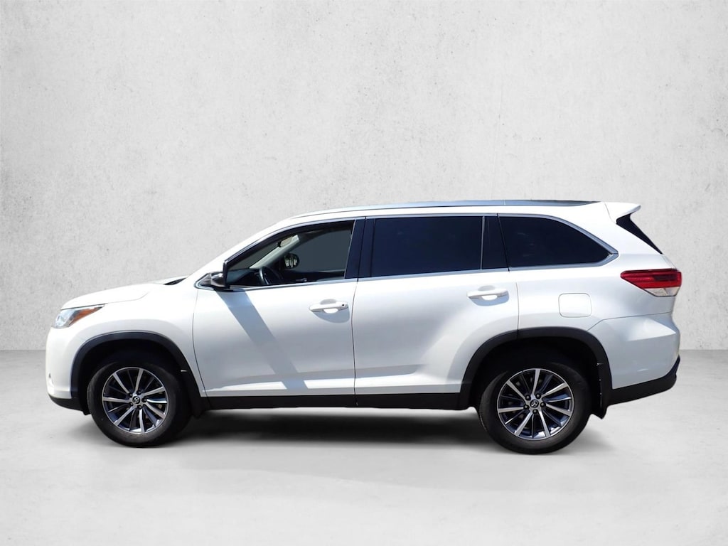 Certified 2019 Toyota Highlander XLE V6 SUV