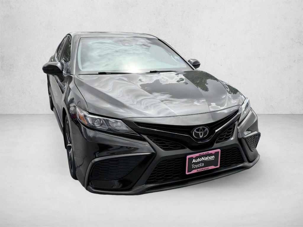 Used 2021 Toyota Camry SE Sedan