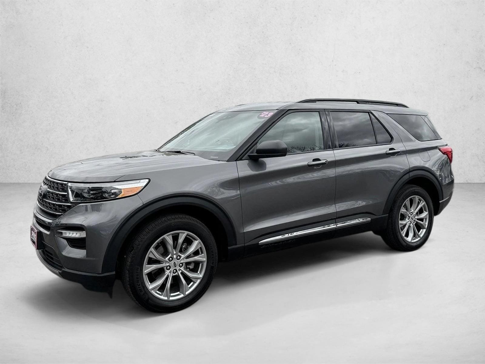 2023 Ford Explorer XLT 4WD's photo
