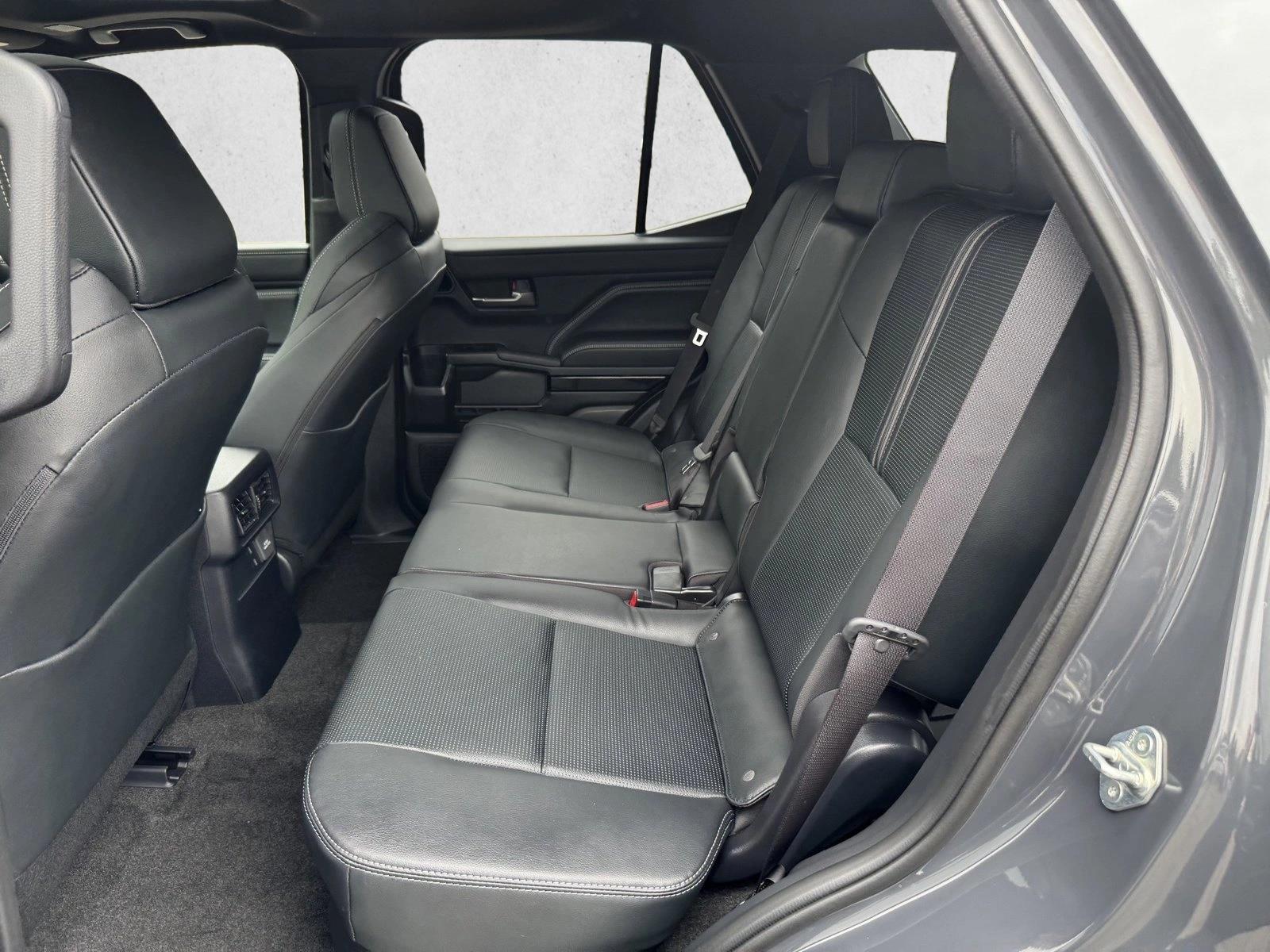 2025 Toyota 4Runner Limited - Photo 19
