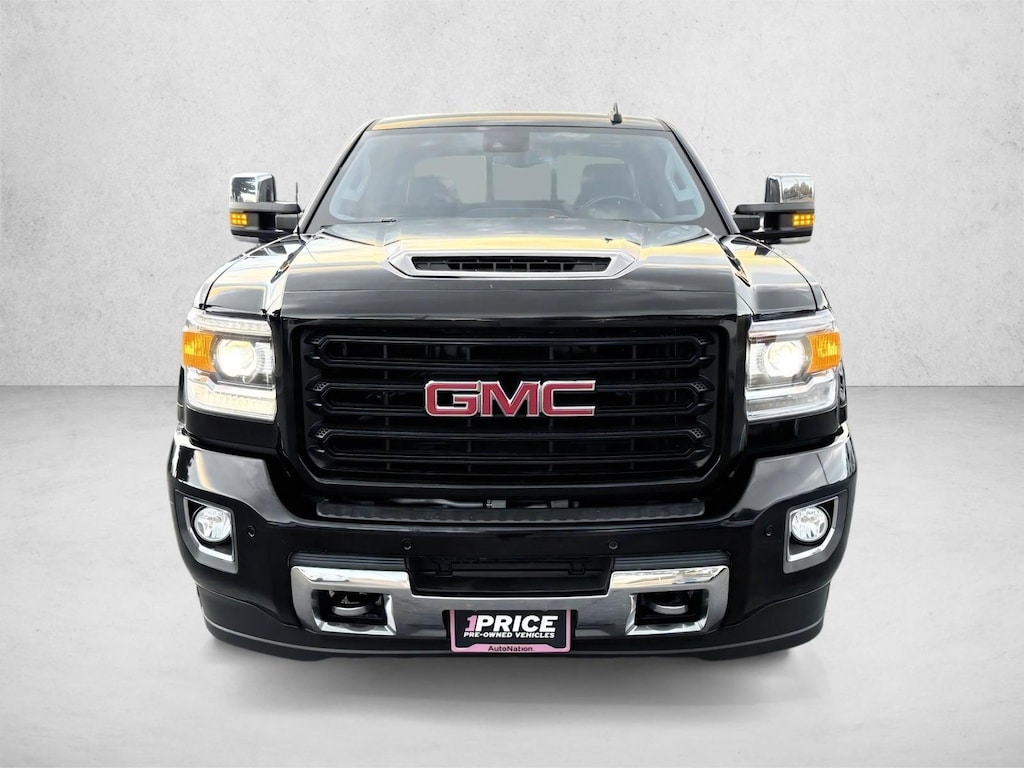 Used 2019 GMC Sierra 2500HD Denali Truck Crew Cab