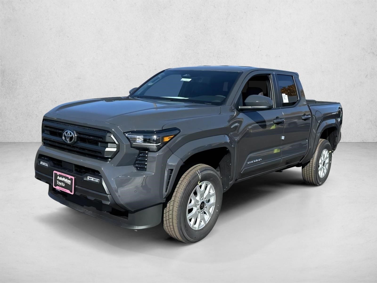2025 Toyota Tacoma SR5's photo