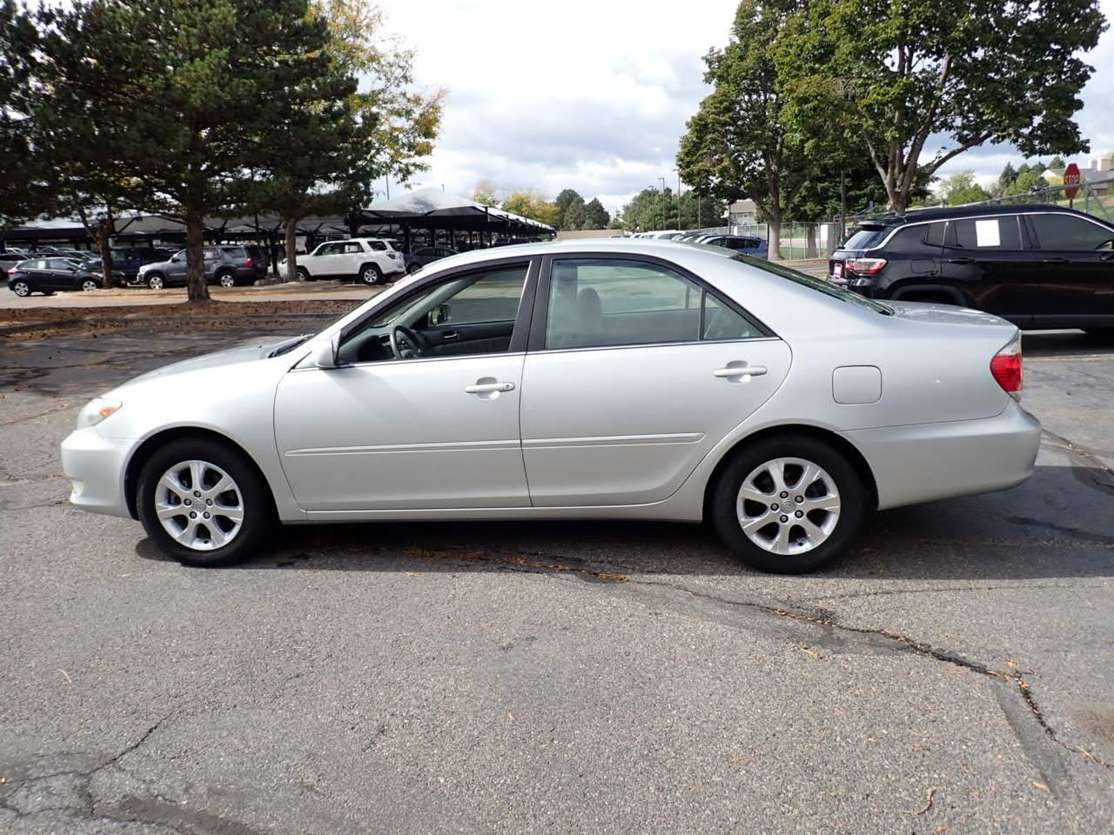 Used 2005 Toyota Camry XLE V6 with VIN 4T1BF30K15U106155 for sale in Centennial, CO